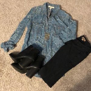Forever21 NWT Detailed Chambray Shirt